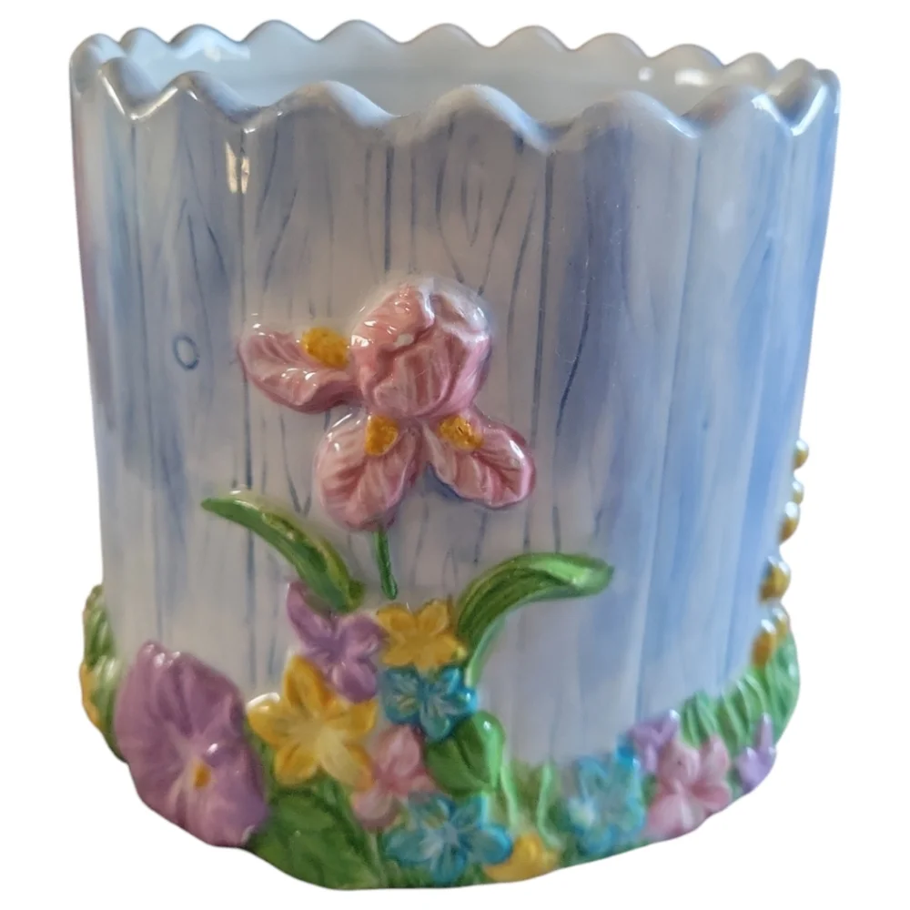 Hand Painted Dolomite Floral Ceramic Planter Spring Easter Scalloped Edge Pastel - Picture 2 of 6